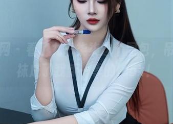 秀人网 - 看了九千柒柒这个图包，吊裙丝袜成了我新一季的look！