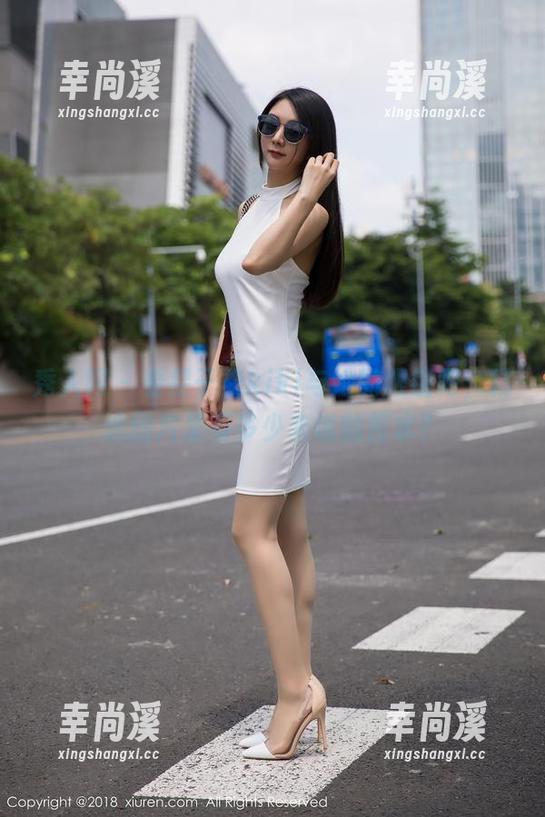 秀人网 - 看星子柒kiki与她的眼镜吧，精选图片里有多少未说的苦水？