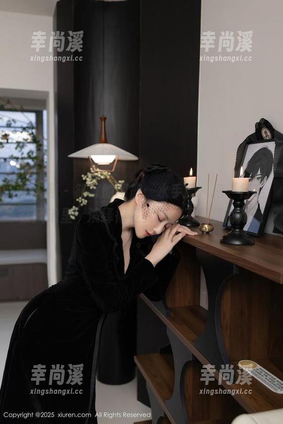 秀人网 - 筱慧的图册：水手服，把“行走在风浪里”演绎得妥妥的，不羡慕都难呢。
