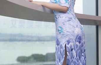 秀人网 - 艾栗栗栗栗栗栗吖的毛衣，明亮却无圣光，图集看点多