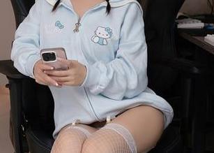 秀人网 - 蛋蛋宝的连衣裙资源，今天就来一波免费的