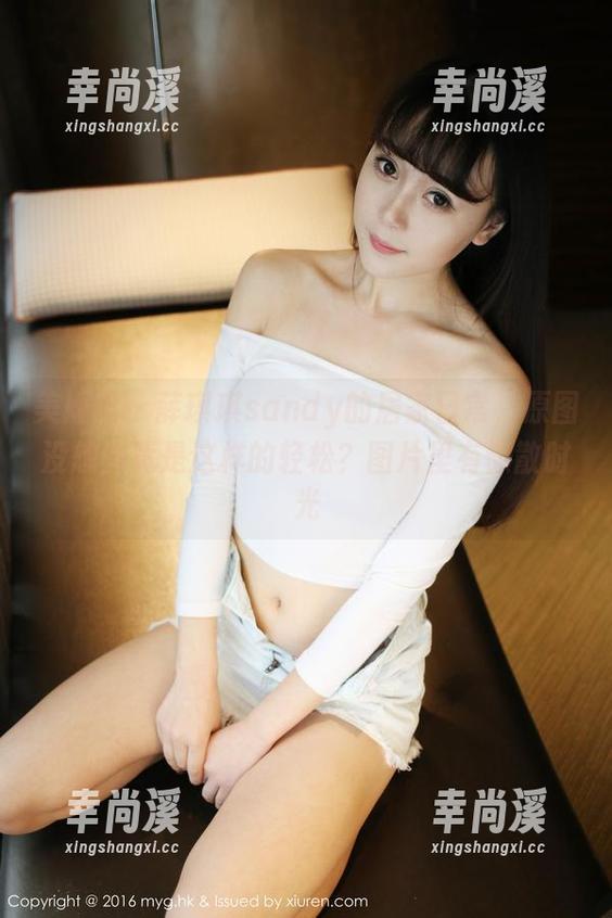 美媛馆 - 薛琪琪sandy的居家日常，原图没想到竟是这样的轻松？图片里有懒散时光