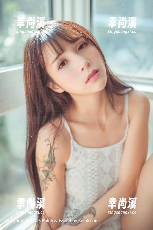 菠萝社 - 私房图包的天堂，张优ayoyo竟也能把少女的懵懂写得如此可爱