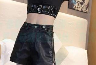 袜啵啵 - 你敢不敢更直接一点！稚予的作品里那校服裤里的丝，真挑人