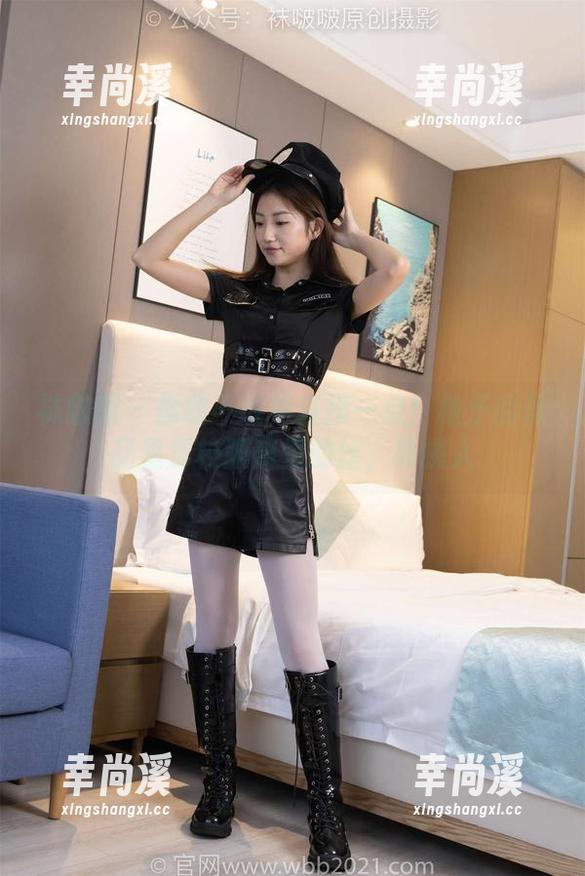 袜啵啵 - 你敢不敢更直接一点！稚予的作品里那校服裤里的丝，真挑人