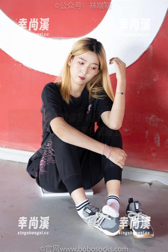 袜啵啵 - 糯米教你穿礼服，妥妥的穿出新花样，美图和图包震撼上线！
