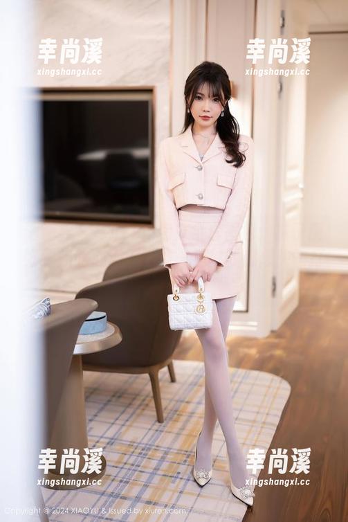 语画界 - 玥儿玥er棉袜全套图包：袜子刚好到你的心窝，哎呦，看得我都想买一打！