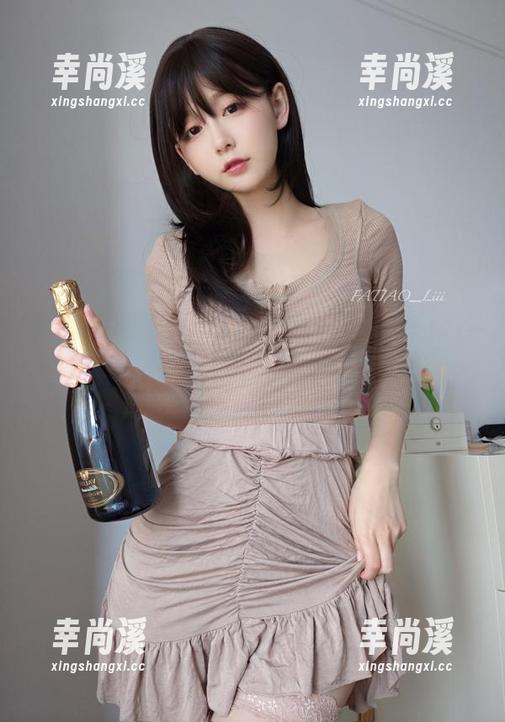 不能不说，迷之呆梨带来的女友COS图集，打开新次元的脑洞！