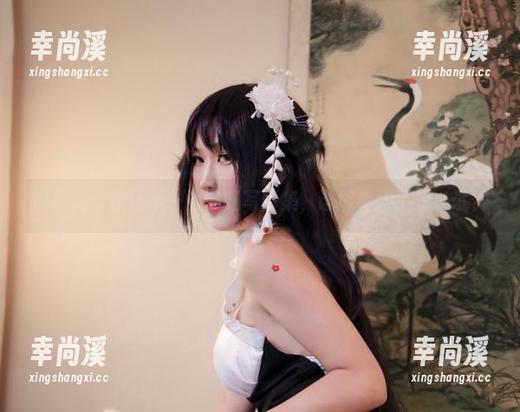 说真的，里见年一的浴缸写真集，谁能看得不想一试？