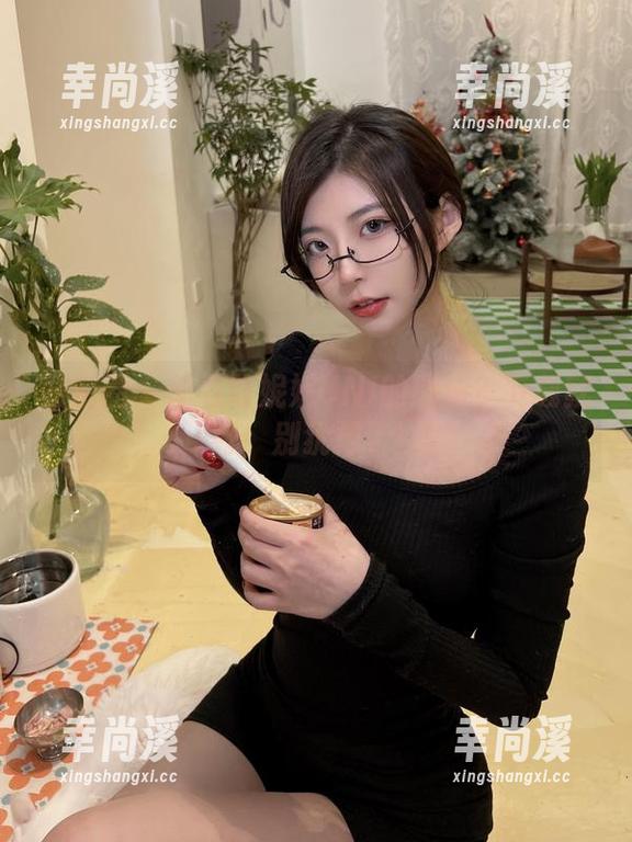 微密圈 - 想看陈妮妮UNI的剧情？下载就好，别犹豫了！